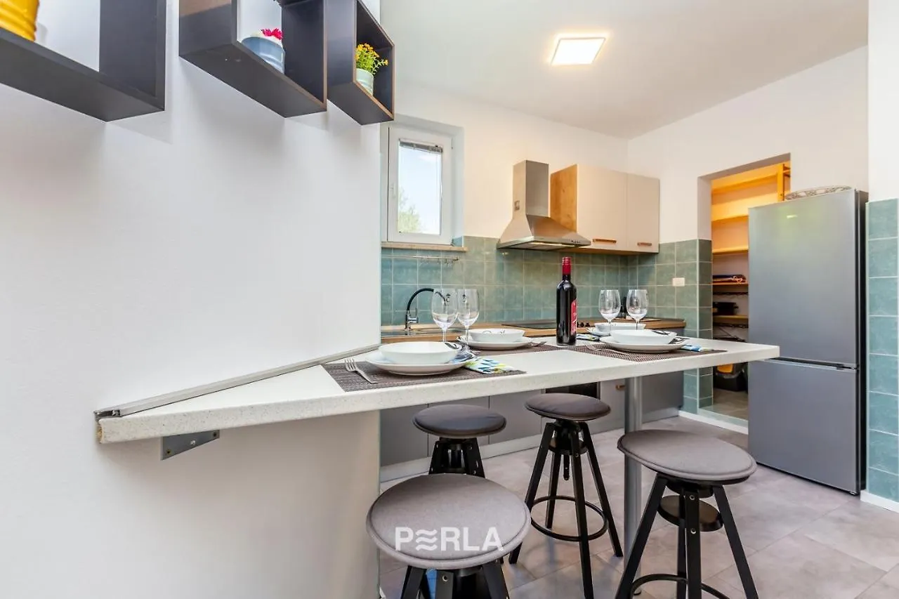 Apartment House Una Vinkuran Croatia
